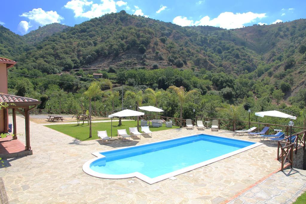 Profetina Village Motta Camastra Екстериор снимка